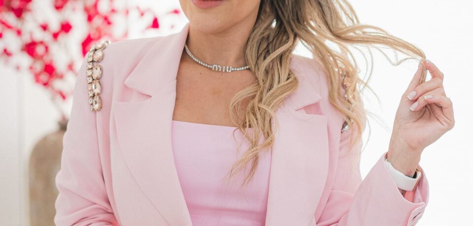 Dra Caroline Antunes dermatologista do Grupo Caroline Antunes na Barra da Tijuca Rio de Janeiro harmonização, flacidez, botox